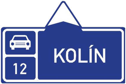 Směrová tabule před nájezdem na silnici pro motorová vozidla (přímo, vlevo nebo vpravo)